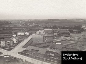 Nyelandsvej Udsigt fra Forbrændingsanstalten Krydset Nyelandsvej Stockflethsvej 1903.jpg